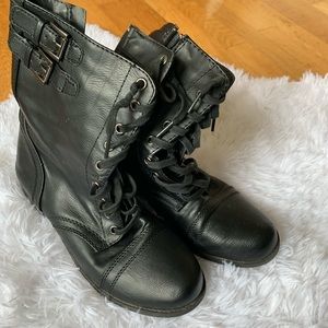 LIKE NEW❗️ faux leather black combat boots sz 7.5